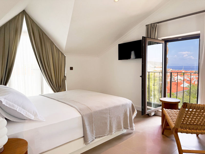 Otel Villa Kantarlı Suit Oda Deniz Manzaralı